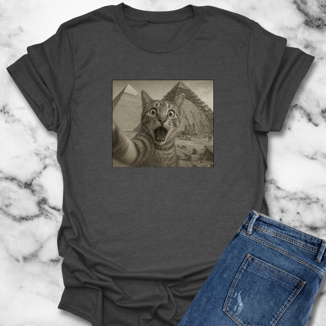Cat Selfie Egyptian Pyramids Unisex Lightweight T-Shirt