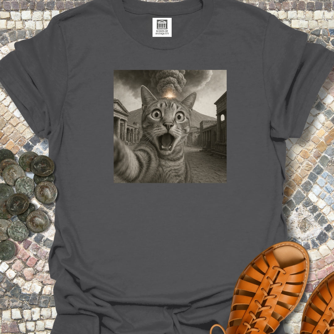 Cat Selfie in Pompei Vesuvius T-Shirt