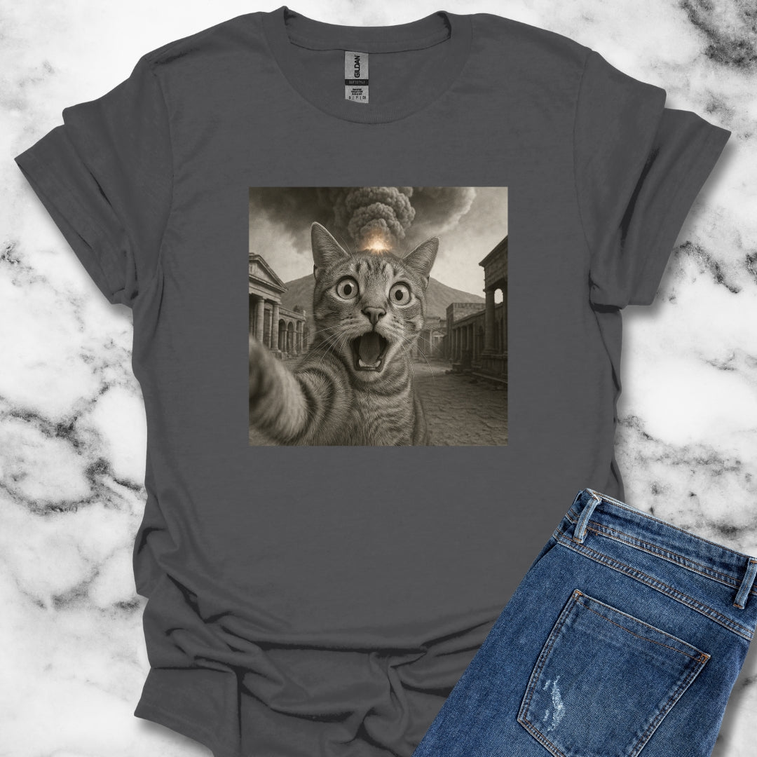 Cat Selfie in Pompei Vesuvius T-Shirt