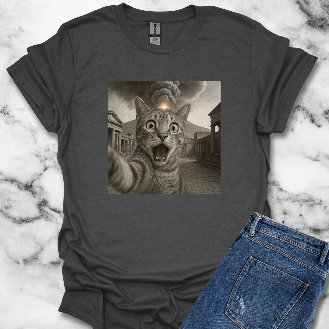 Cat Selfie in Pompei Vesuvius T-Shirt
