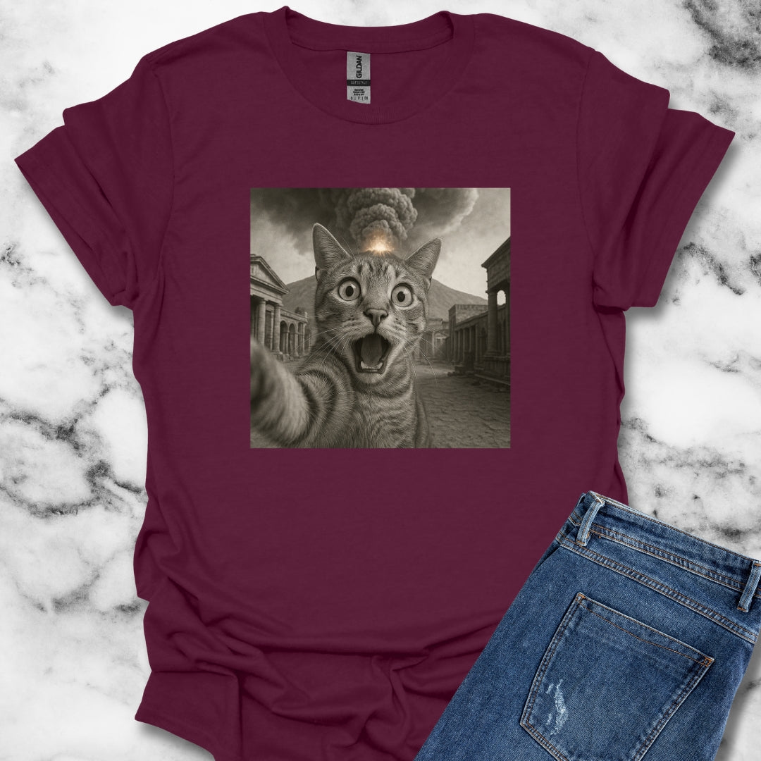 Cat Selfie in Pompei Vesuvius T-Shirt