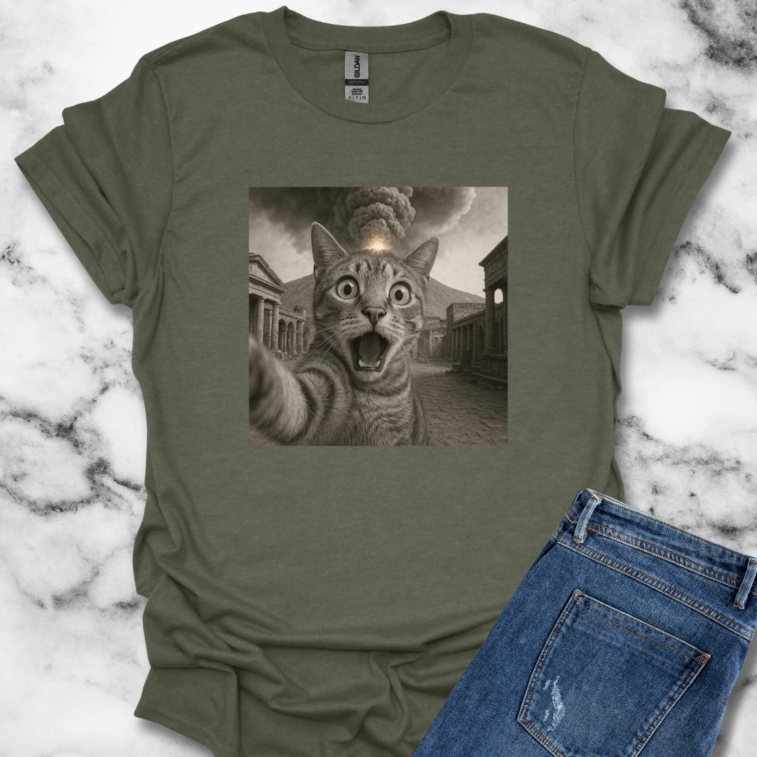 Cat Selfie in Pompei Vesuvius T-Shirt