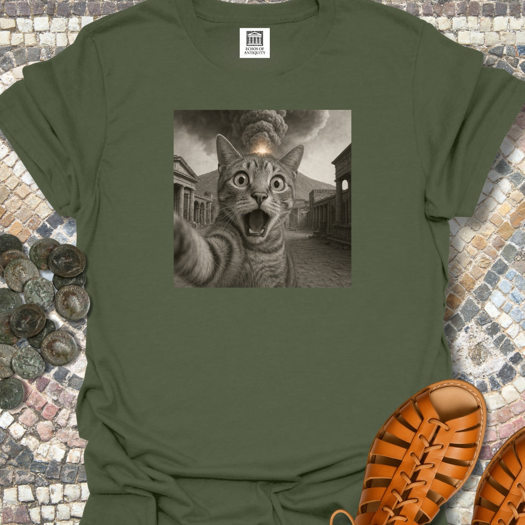 Cat Selfie in Pompei Vesuvius T-Shirt